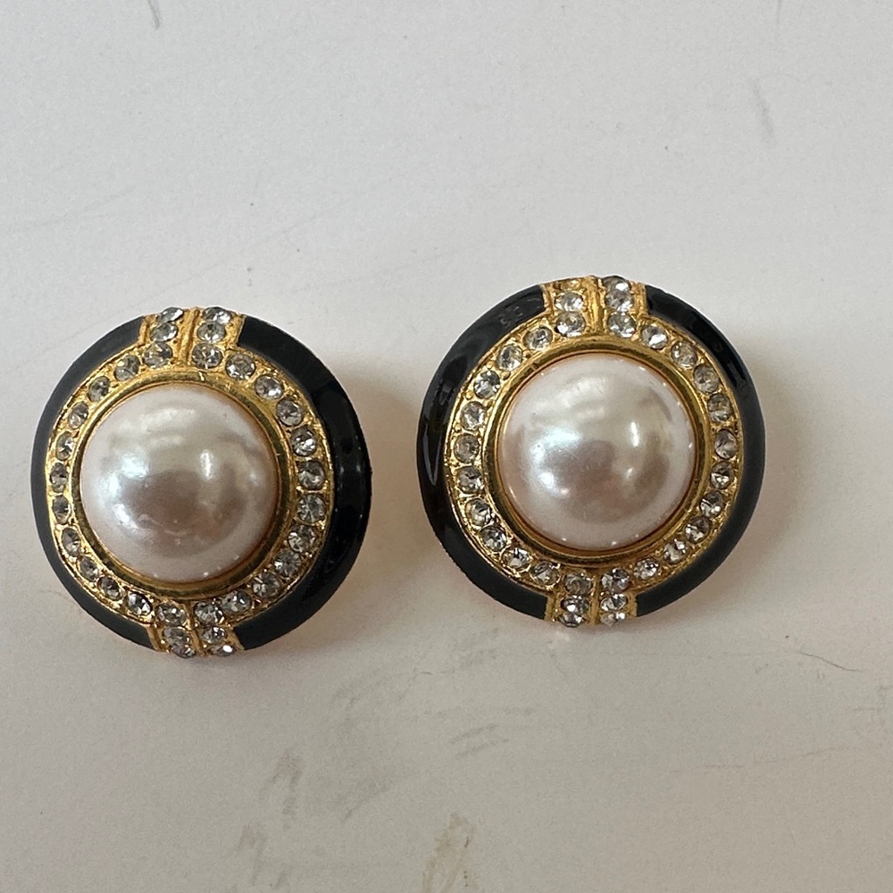 Black and Gold Pearl-Accent Round Clip-On Earrings